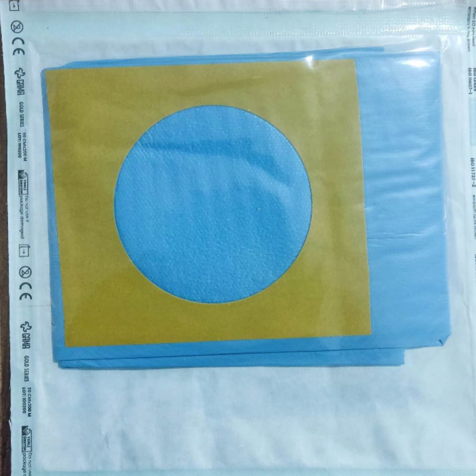 Steril Cerrahi Delikli Serviyet Örtüsü 75x75cm